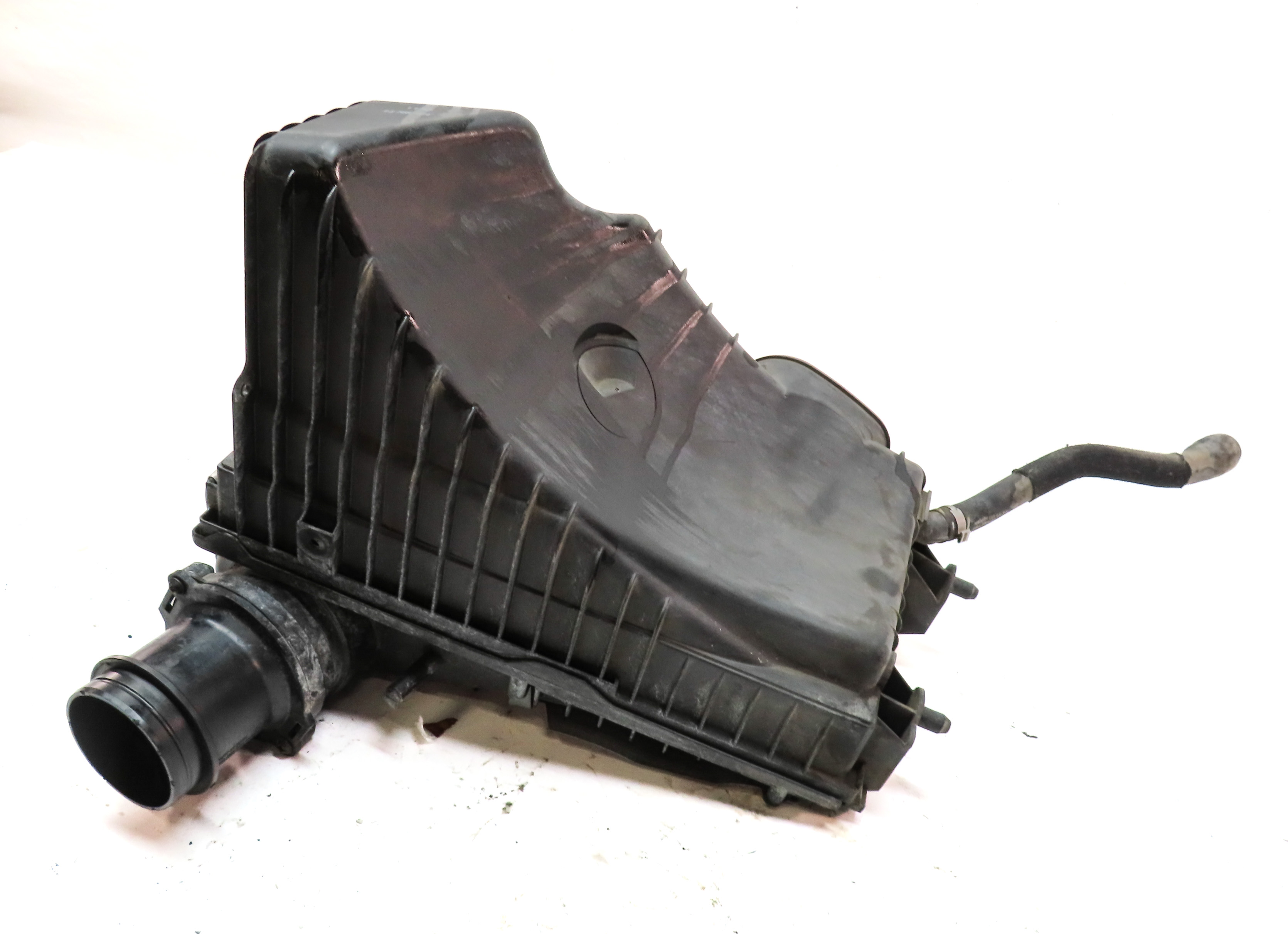 2009-2015 VW TOUAREG AUDI Q7 (4L) 3.0L TDI DIESEL ENGINE AIR FILTER CLEANER BOX — exact item pictured